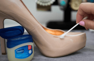 Remove shoe scuffs from your leather shoes with toothpaste
