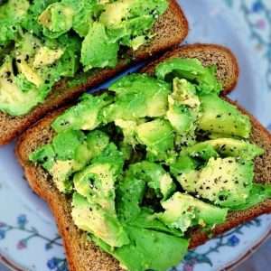 wholemeal bread with avocado