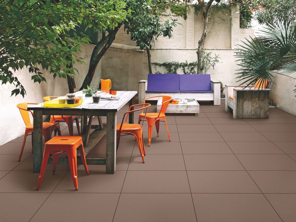 Patio Makeover - 5 Brilliant and Inexpensive Ideas